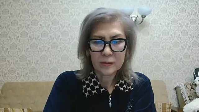 Elegant00Lady online show from December 17, 2025, 4:35 pm