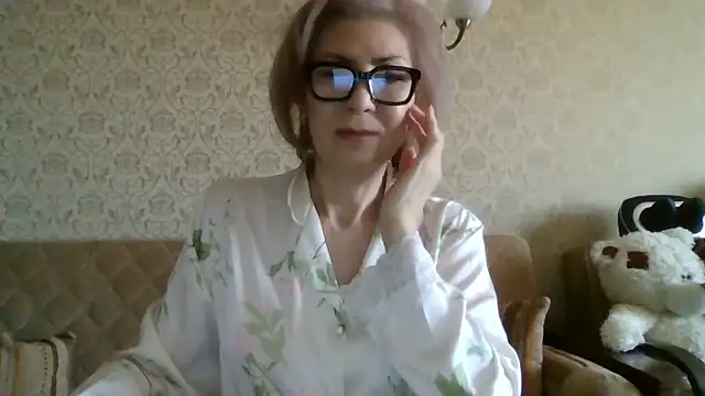 Elegant00Lady online show from May 29, 2026, 3:48 am