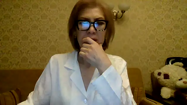 Elegant00Lady online show from May 30, 2026, 6:05 pm