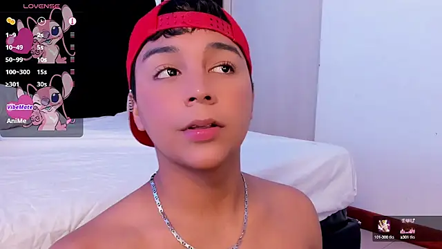 Snapshot of Seductivo_jr chatting on February 18, 2025, 8:27 am Seductivo jr online show from February 18, 2025, 8:27 am