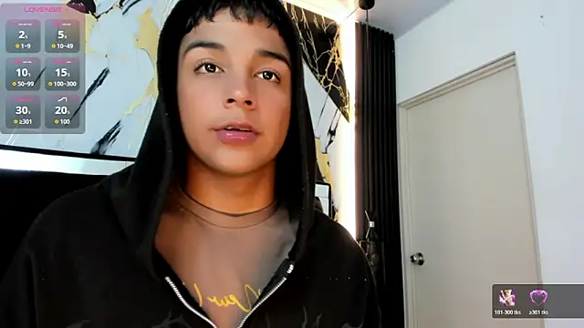 Seductivo jr online show from April 12, 2026, 4:39 am