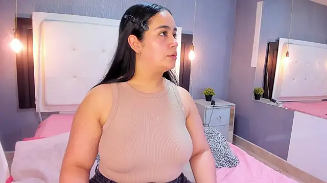 Snapshot of emma_lye chatting on February 26, 2026, 9:14 pm emma lye online show from February 26, 2026, 9:14 pm