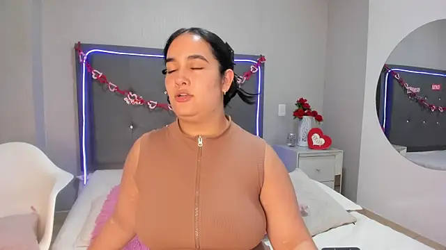 Snapshot of emma_lye chatting on April 20, 2026, 8:54 pm emma lye online show from April 20, 2026, 8:54 pm