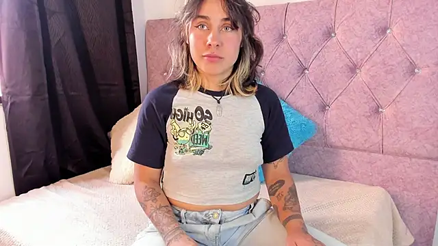 riley colors online show from January 29, 2025, 8:46 pm