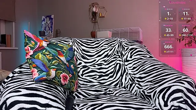 Snapshot of Tanya_Acid chatting on February 13, 2026, 3:57 am Tanya Acid online show from February 13, 2026, 3:57 am