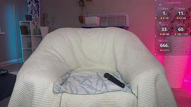 Snapshot of Tanya_Acid chatting on February 14, 2026, 5:59 am Tanya Acid online show from February 14, 2026, 5:59 am