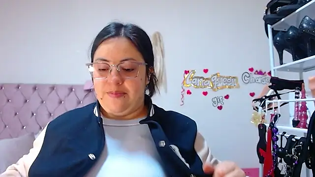 lanaqueen699 online show from October 28, 2025, 1:03 pm