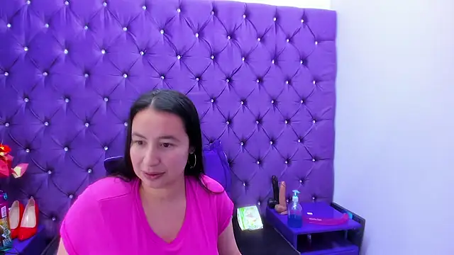 Snapshot of NaomyPrinces chatting on May 6, 2026, 2:00 pm NaomyPrinces online show from May 6, 2026, 2:00 pm