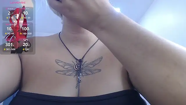 Snapshot of april_bunnyy chatting on May 20, 2026, 5:41 pm april bunnyy online show from May 20, 2026, 5:41 pm