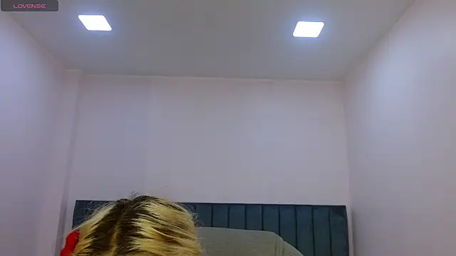 april bunnyy online show from July 3, 2026, 8:15 pm