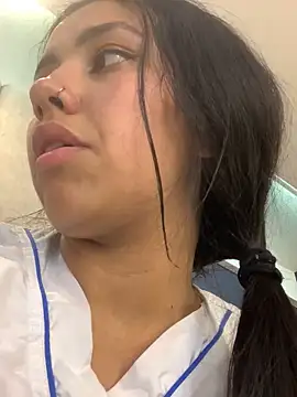 Larabrooks online show from November 18, 2025, 6:56 pm