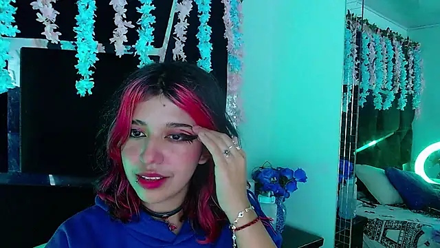 UnderBaby  online show from February 25, 2025, 7:47 pm