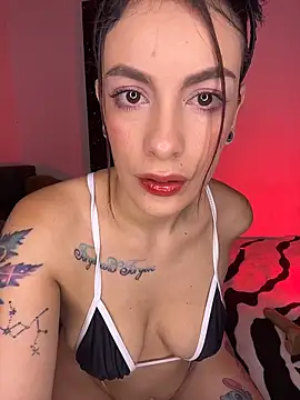 Snapshot of Melany_Luv chatting on January 6, 2026, 1:31 am Melany Luv online show from January 6, 2026, 1:31 am