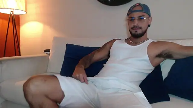 Snapshot of DirtyDanteX chatting on June 2, 2026, 10:34 pm DirtyDanteX online show from June 2, 2026, 10:34 pm