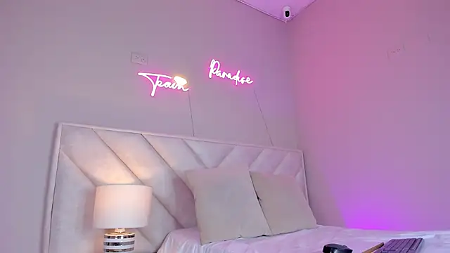  angela x online show from February 26, 2025, 11:52 am