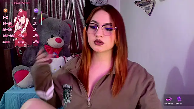 Snapshot of lucycherry__ chatting on October 27, 2025, 8:35 pm lucycherry online show from October 27, 2025, 8:35 pm