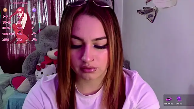 Snapshot of lucycherry__ chatting on November 19, 2025, 7:14 pm lucycherry online show from November 19, 2025, 7:14 pm