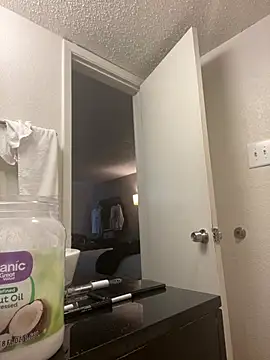 Snapshot of PrettyGal_Tingz chatting on January 27, 2025, 10:27 pm PrettyGal Tingz online show from January 27, 2025, 10:27 pm