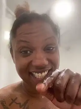 Snapshot of PrettyGal_Tingz chatting on February 10, 2025, 7:38 pm PrettyGal Tingz online show from February 10, 2025, 7:38 pm