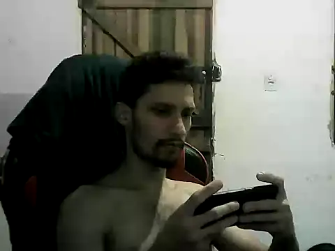 LucasMarcelo85 online show from December 8, 2024, 9:35 am