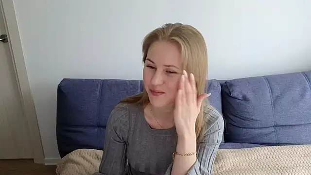 IsabelAllen online show from March 12, 2025, 10:05 am