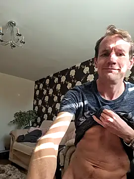 Snapshot of outdoorfun22 chatting on March 3, 2026, 2:01 pm outdoorfun22 online show from March 3, 2026, 2:01 pm