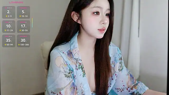 Hazel-11 online show from October 2, 2025, 1:40 pm