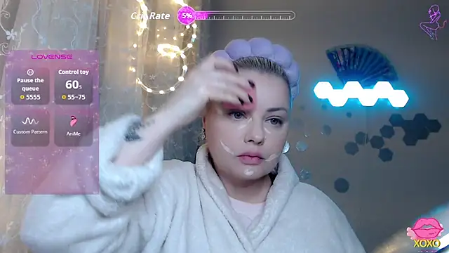 JewellKiss7 online show from November 19, 2025, 12:10 am