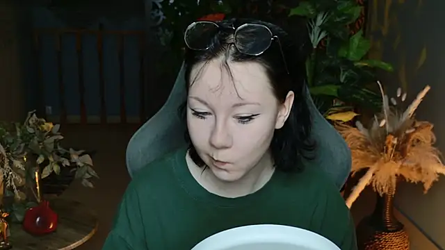 Snapshot of NancyMartinez chatting on December 17, 2025, 5:13 am NancyMartinez online show from December 17, 2025, 5:13 am