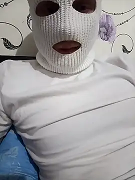 red red00 online show from February 10, 2025, 2:37 pm