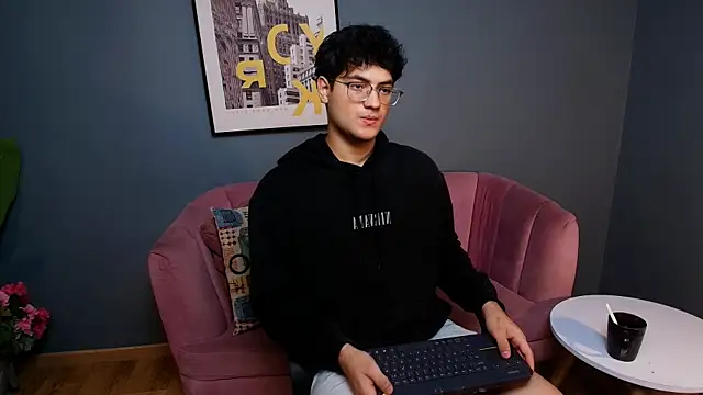 Snapshot of Mark_Evans1_ chatting on March 12, 2025, 7:38 pm Mark Evans1 online show from March 12, 2025, 7:38 pm