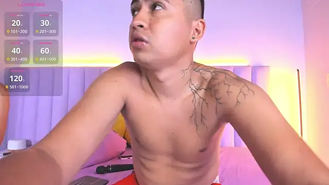 cute nahiabe online show from December 18, 2024, 2:10 am