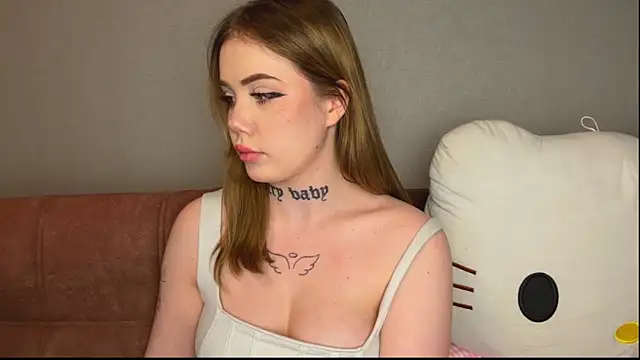 Snapshot of hanna_cry_baby chatting on February 3, 2026, 7:30 pm hanna cry baby online show from February 3, 2026, 7:30 pm