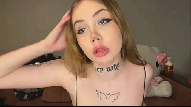 Snapshot of hanna_cry_baby chatting on February 10, 2026, 8:24 pm hanna cry baby online show from February 10, 2026, 8:24 pm