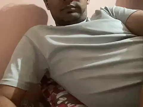 Snapshot of NiceBoy9099 chatting on October 30, 2025, 5:46 pm NiceBoy9099 online show from October 30, 2025, 5:46 pm