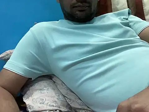 Snapshot of NiceBoy9099 chatting on January 11, 2026, 10:31 am NiceBoy9099 online show from January 11, 2026, 10:31 am