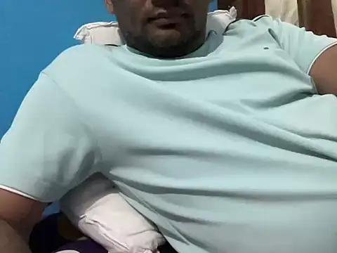 Snapshot of NiceBoy9099 chatting on February 28, 2026, 10:38 am NiceBoy9099 online show from February 28, 2026, 10:38 am