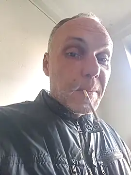 Pineapple04 online show from October 15, 2025, 8:47 am