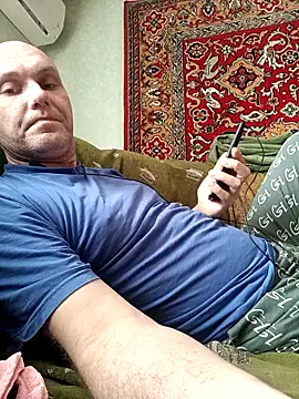 Pineapple04 online show from April 7, 2026, 7:53 am