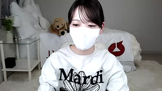 mei mei chan online show from February 10, 2025, 1:44 pm