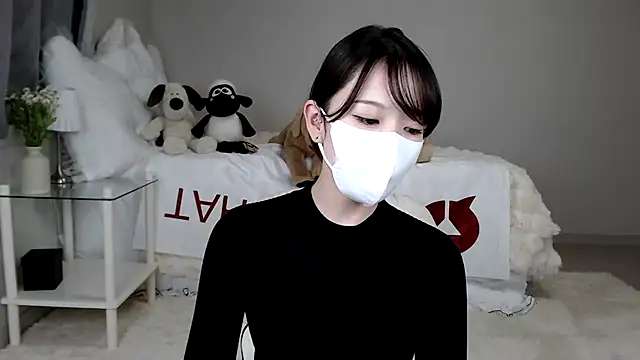 mei mei chan online show from February 17, 2025, 1:42 pm