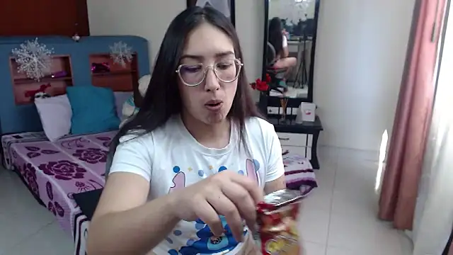 Snapshot of jeyloveebony chatting on December 5, 2024, 2:00 pm jeyloveebony online show from December 5, 2024, 2:00 pm