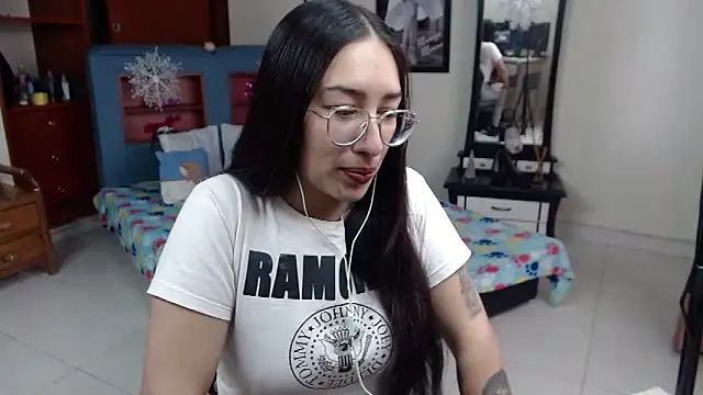 Snapshot of jeyloveebony chatting on December 9, 2024, 2:06 pm jeyloveebony online show from December 9, 2024, 2:06 pm