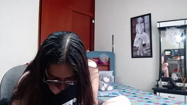 Snapshot of jeyloveebony chatting on December 10, 2024, 4:49 pm jeyloveebony online show from December 10, 2024, 4:49 pm