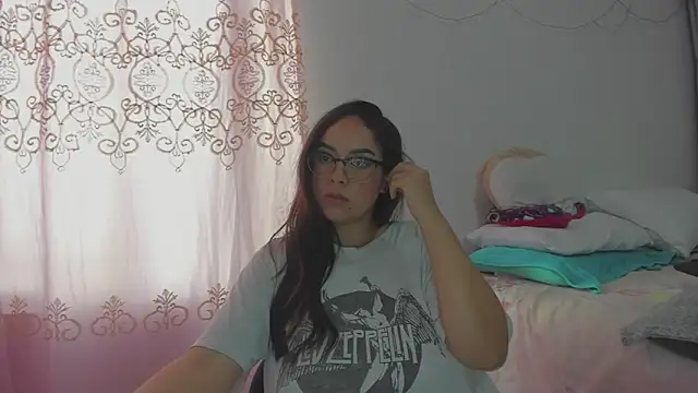 Snapshot of HARLEYNAPIER chatting on February 13, 2026, 10:17 pm HARLEYNAPIER online show from February 13, 2026, 10:17 pm