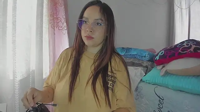 HARLEYNAPIER online show from May 20, 2026, 9:43 pm