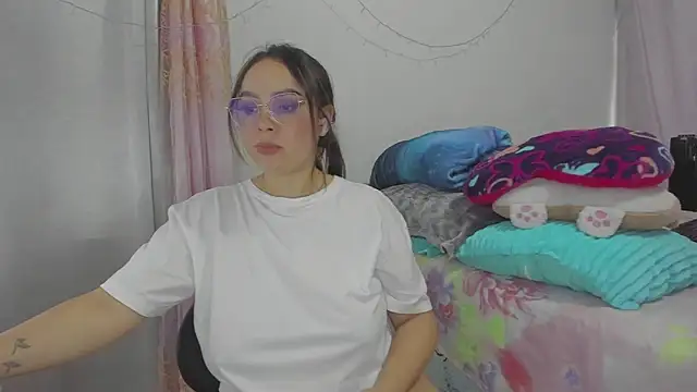 HARLEYNAPIER online show from May 23, 2026, 9:08 pm