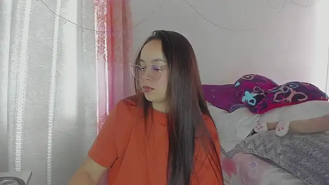 HARLEYNAPIER online show from May 30, 2026, 2:58 pm