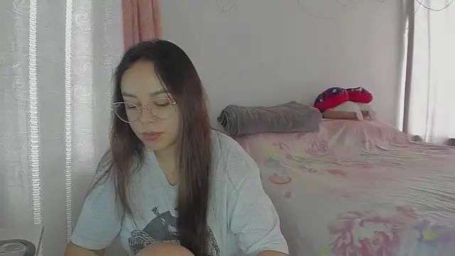 HARLEYNAPIER online show from July 14, 2026, 3:07 pm
