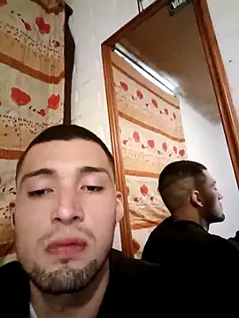 Suggarwhite18CM online show from December 16, 2025, 8:14 pm